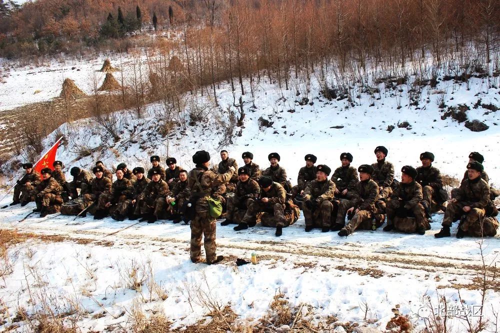 你在准备年夜饭?看第79集团军某旅节前的百公里战备拉练