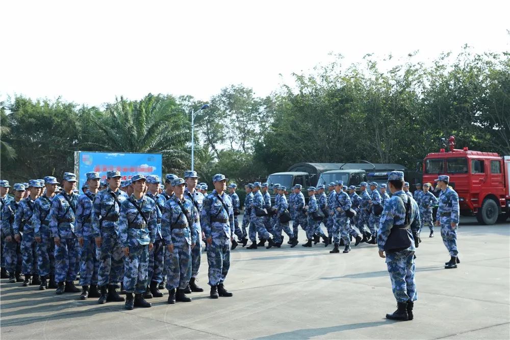 不一样的军营年味,看完我也想去部队过年了|海军|潜艇基地|官兵_新浪