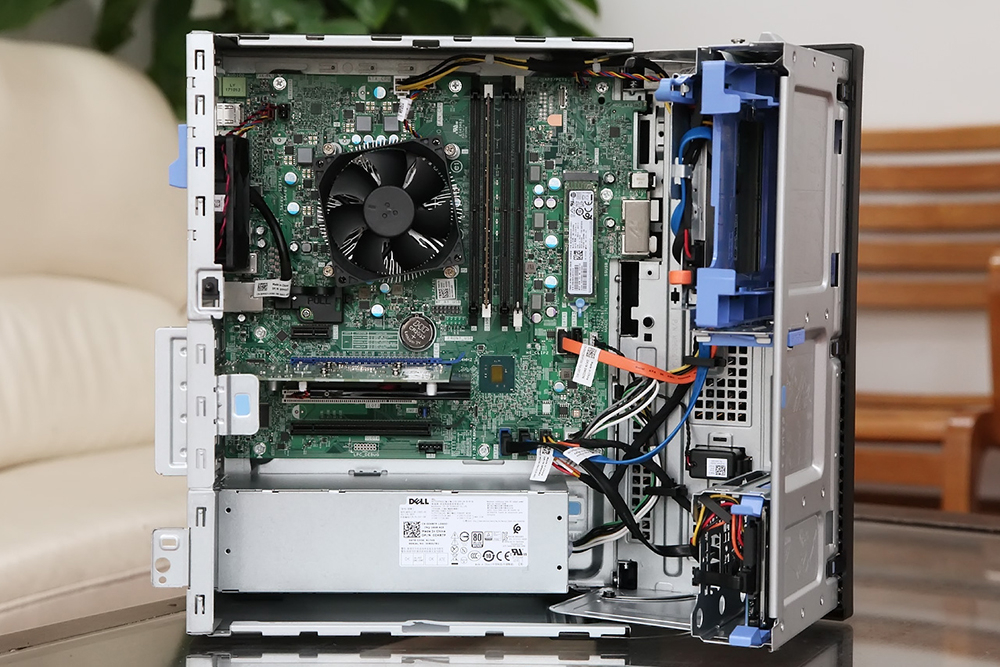 免工具拆装 戴尔optiplex 7050台式机图赏