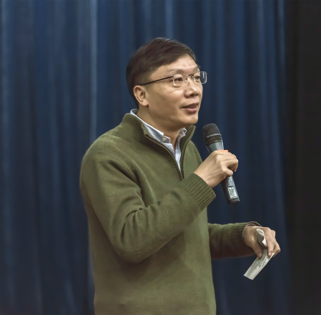 暗物质卫星首席科学家常进为大一新生做科学与社会研讨课主题报告