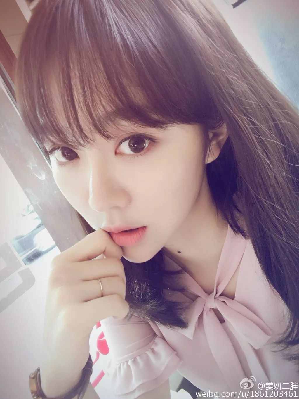 她和李小璐是闺蜜,宋丹丹认她当干女儿,却一直不火,原因是