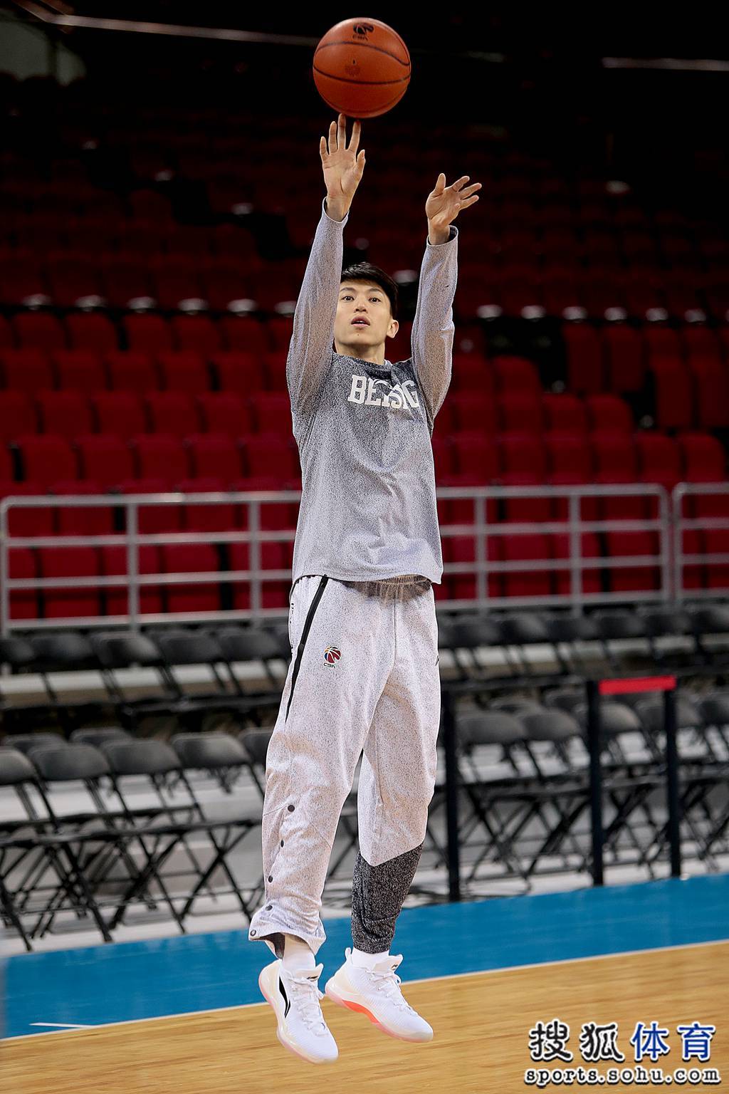 组图:北京首钢赛前备战训练 将主场迎战天津金狮