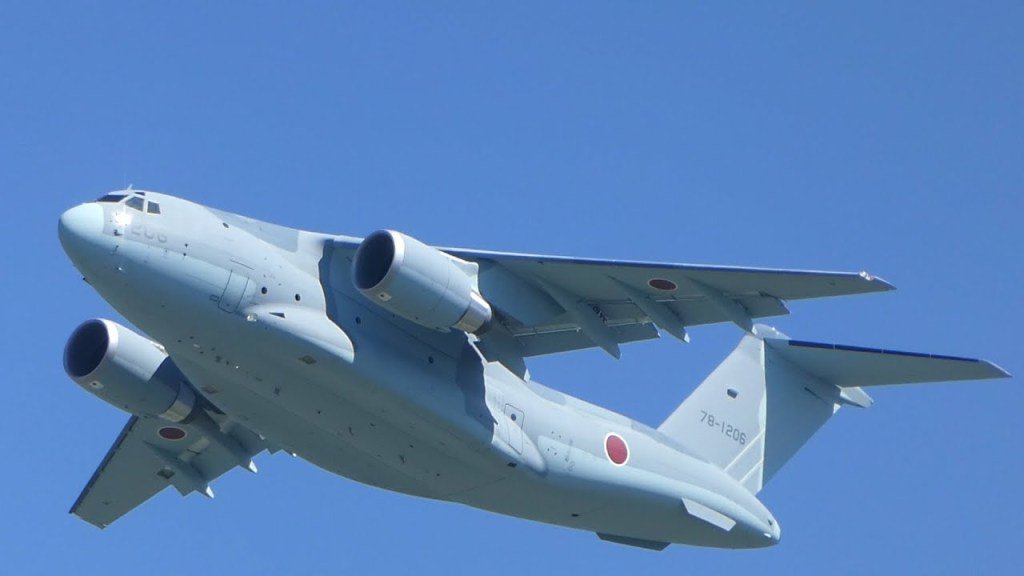 日本最新一架c-2运输机首飞 然而性能远逊运-20