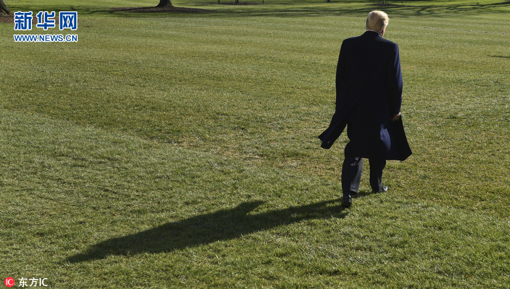 美国总统特朗普离开白宫 独自前往戴维营过周末
