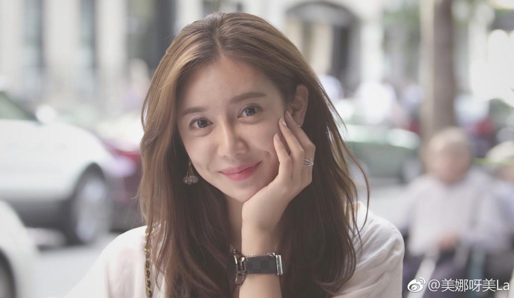 nba美女主播美娜清新私房照.