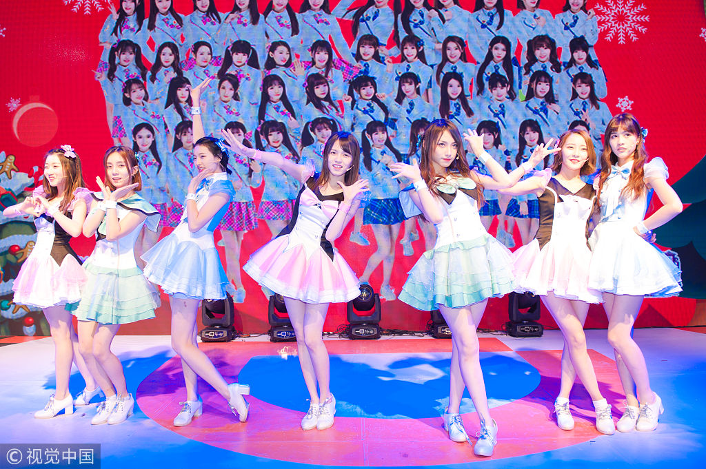 shy48美少女团平安夜来袭 短裙飞扬秀美腿颜值美爆