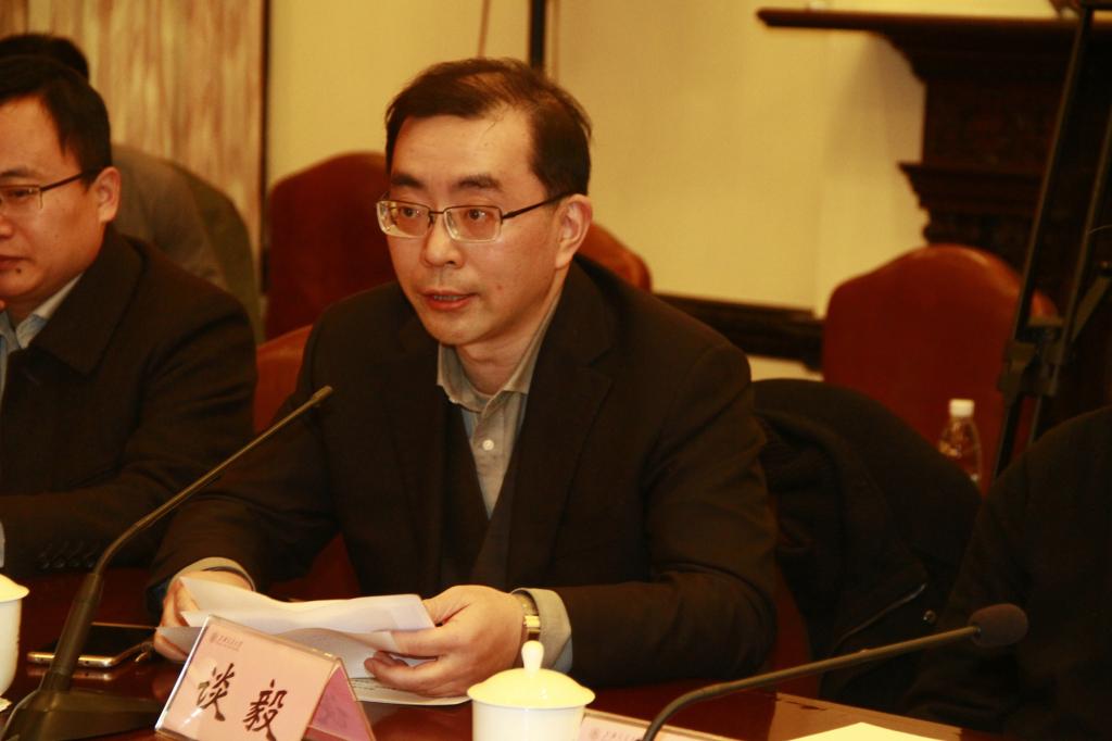 《南京大屠杀研究》新书首发座谈会在上海交大召开[图]