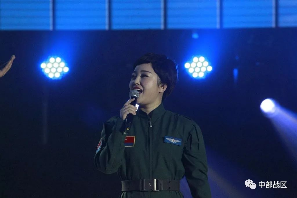 牢记统帅嘱托,战区空军人用激昂的旋律吹响冲锋号角!