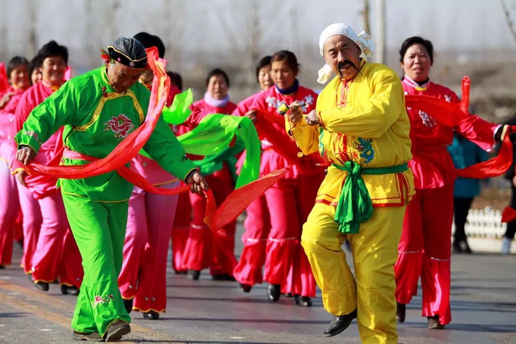 最炫中国风踩高跷扭秧歌民俗串烧过大年