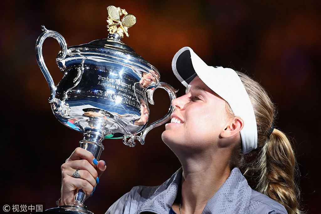 2018澳网女单决赛:颁奖典礼举行 沃兹生涯首夺