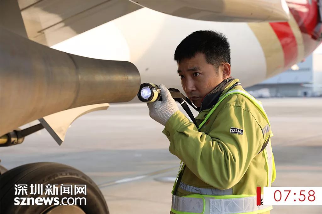 你不会注意的春运护航人记录一个飞机维护工程师的24小时