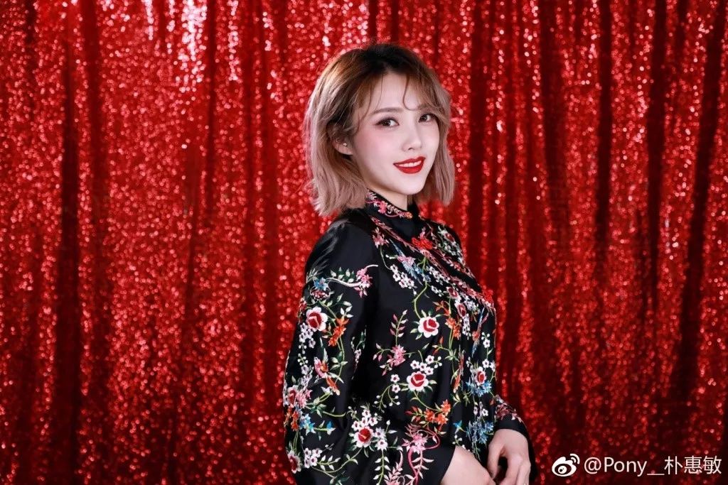 年销几亿算什么,中国网红组团去薅歪果仁羊毛了|如涵控股|网红|张大奕