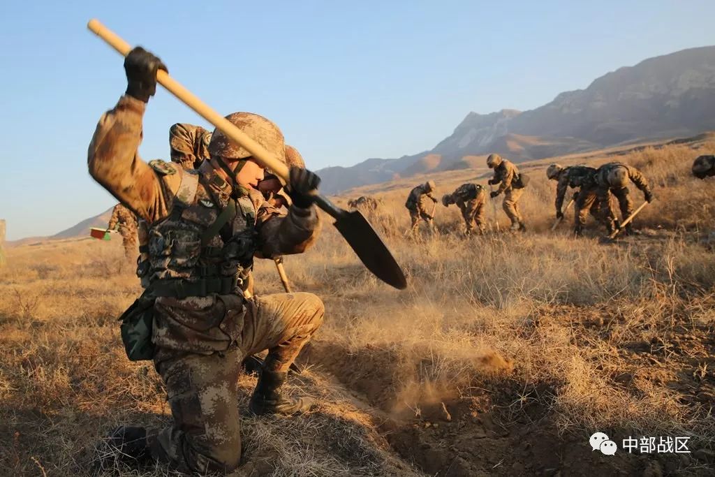 军营练兵正当时!