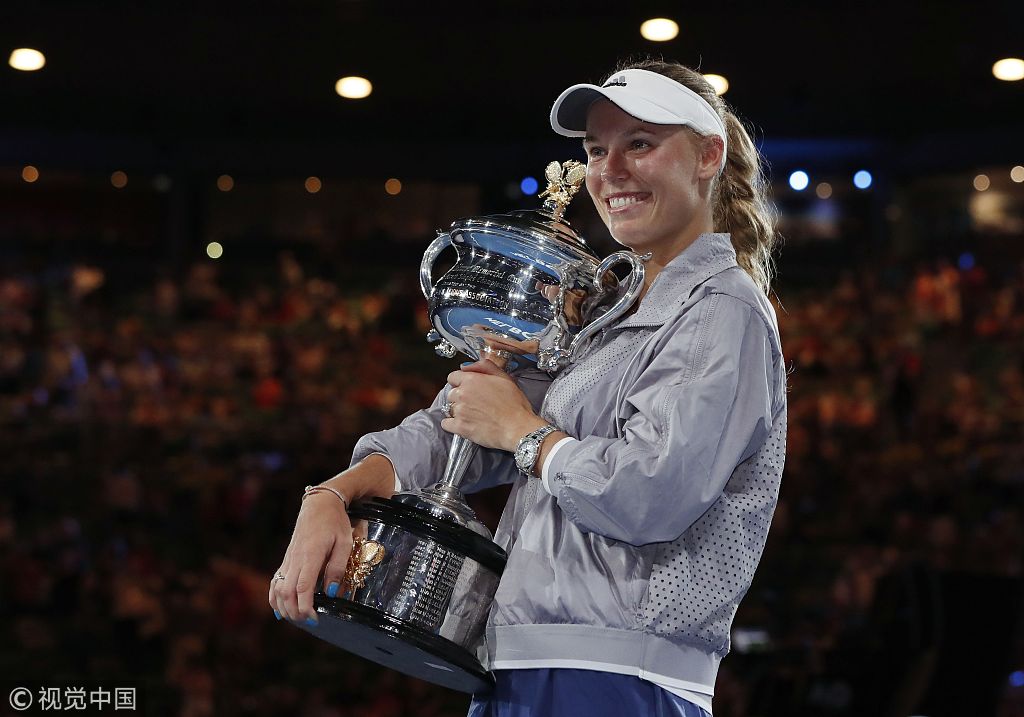 2018澳网女单决赛:颁奖典礼举行 沃兹生涯首夺
