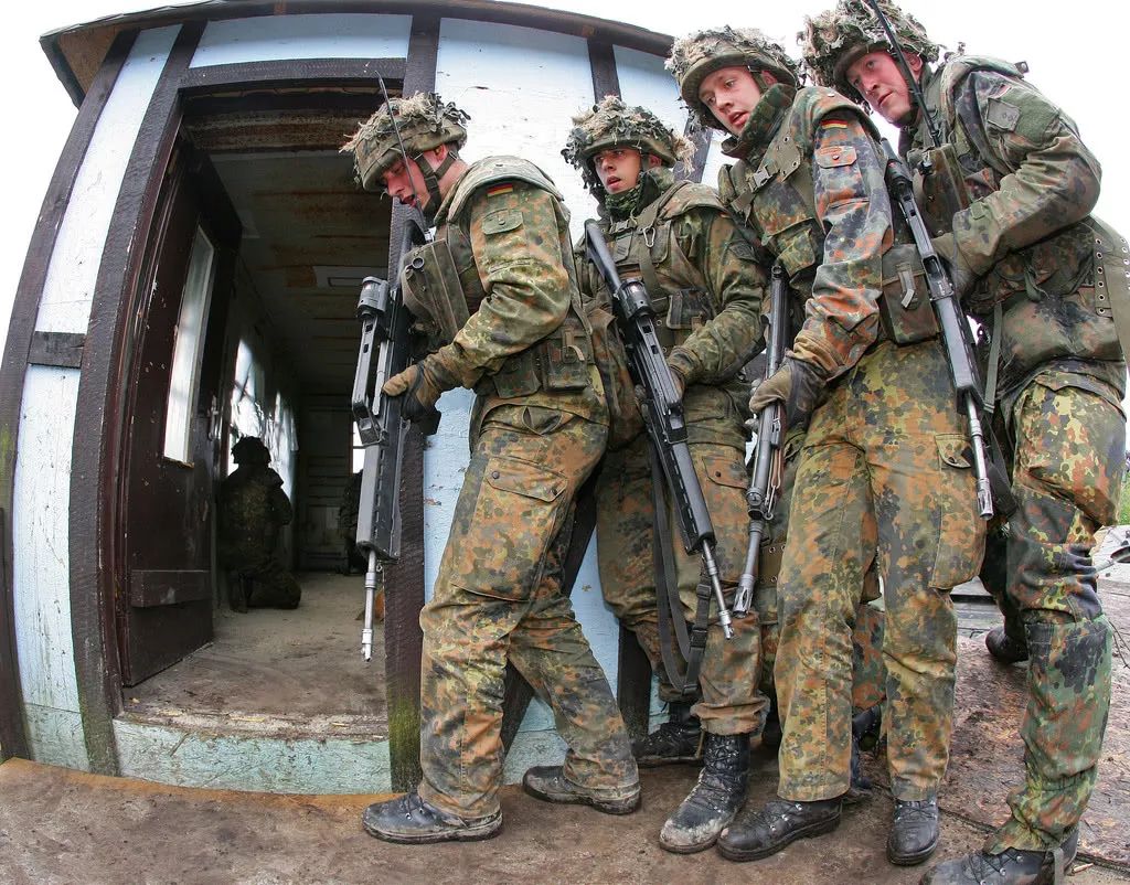 德军仅不到50%装备可用:12架歼20可横扫德国空军?