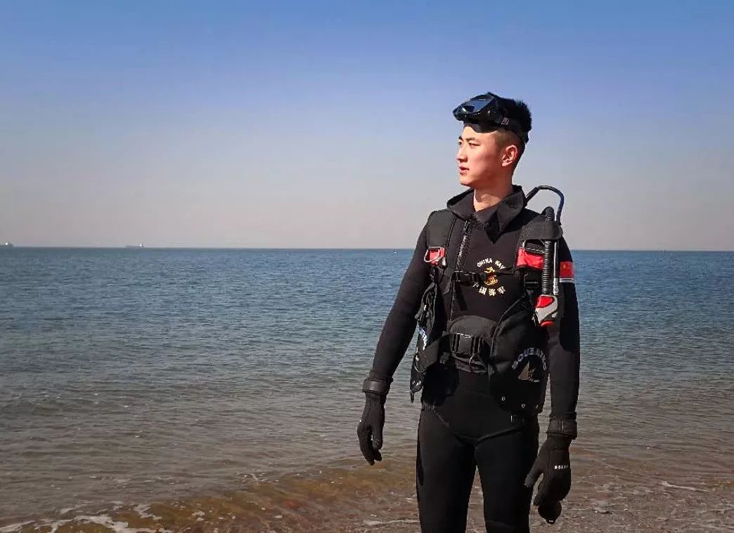 新春福利!高颜值兵哥哥军便装对比照大放送,速收藏