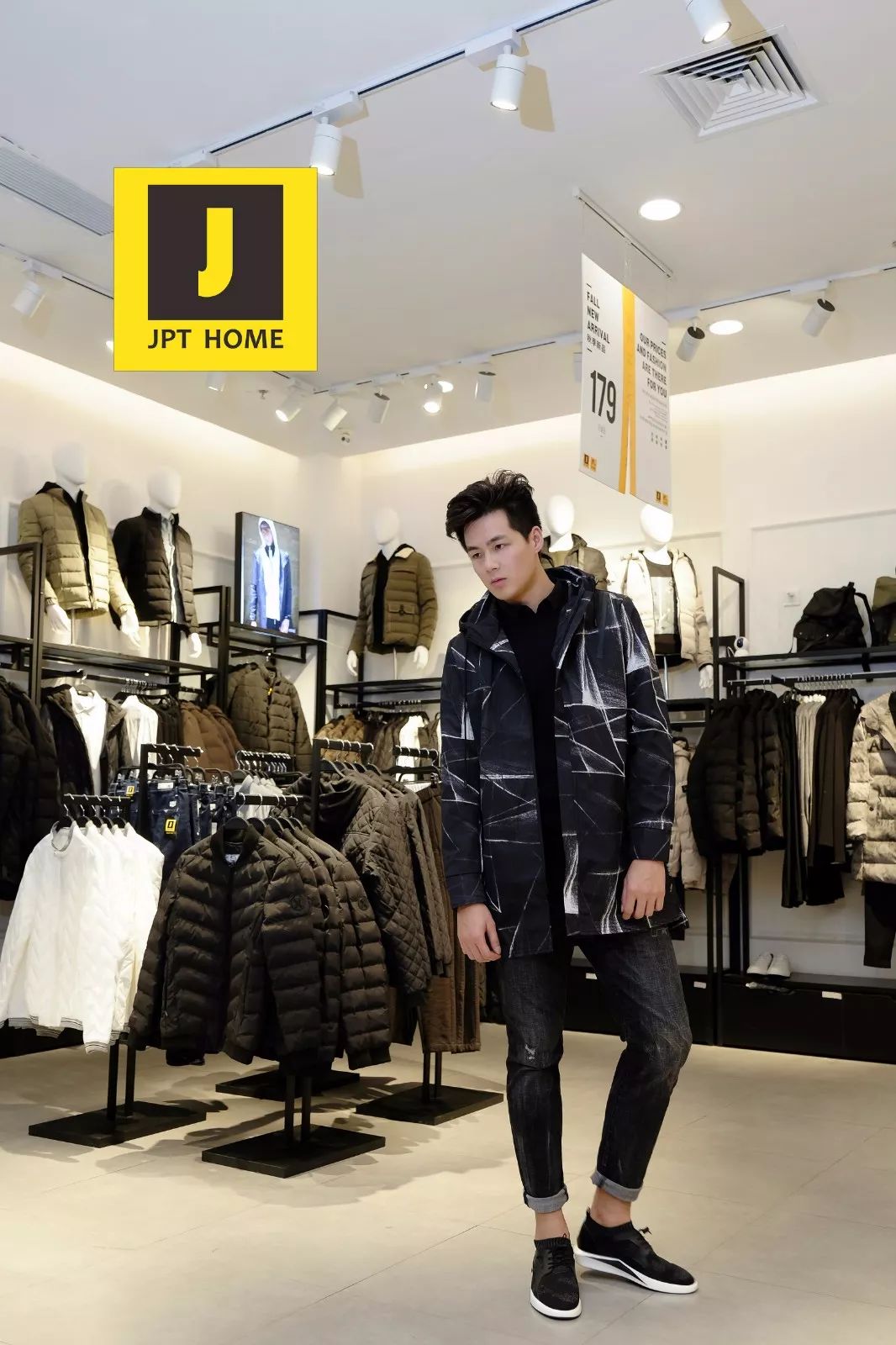 穿上 就是浓浓的青春风 jack &jones 地址:柳南万达广场一楼1021铺