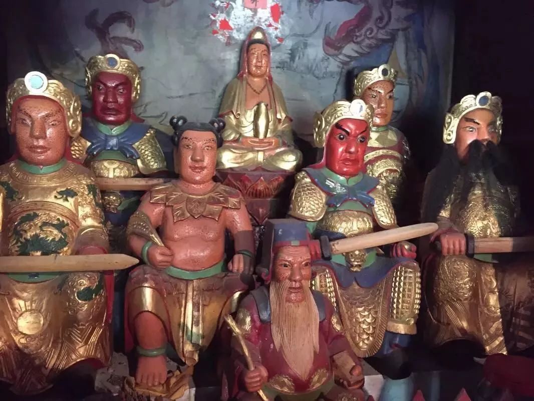 普宁龙城庙九尊"老爷"全部被盗,据称已有百年历史|普宁|龙城|神像