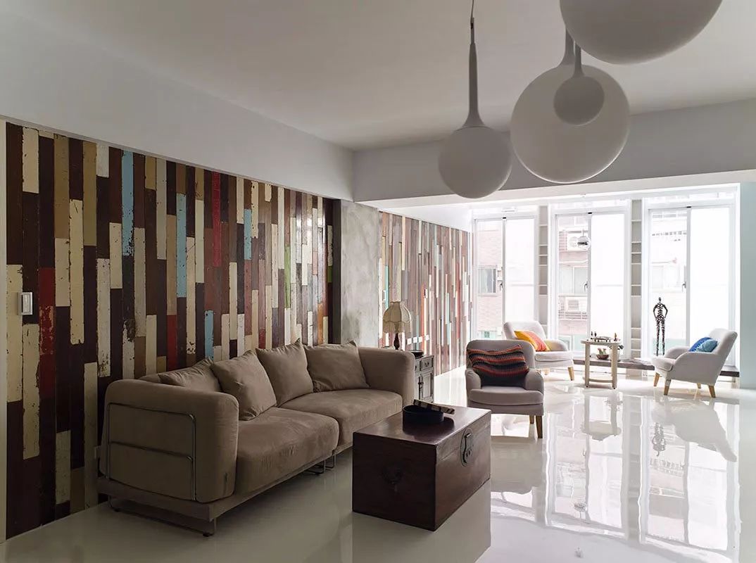 不吊顶,无石膏线,这些客厅天花,简单美!