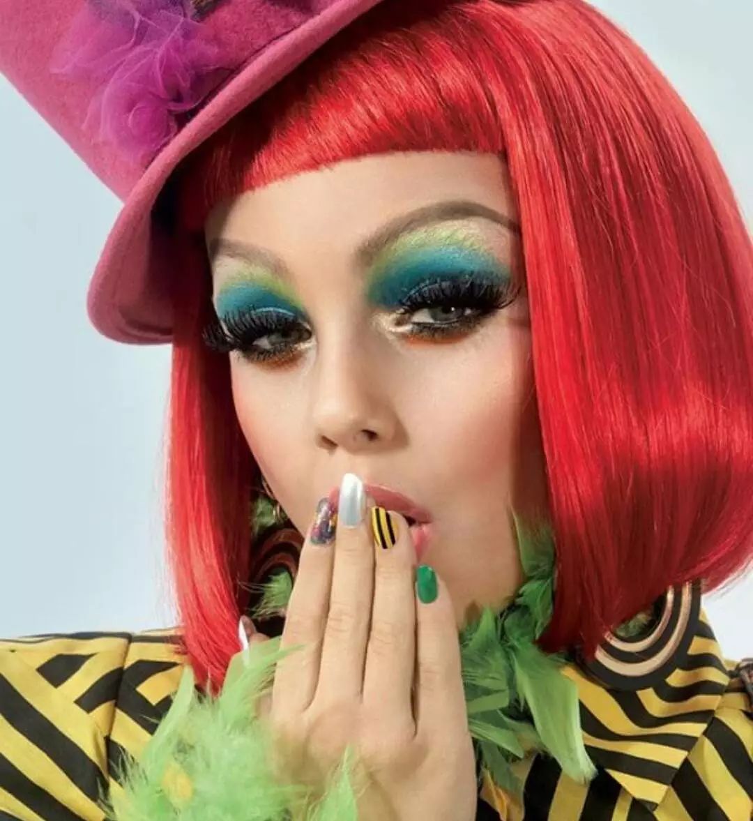 八岁变装皇后勇敢让他的身上生出铠甲