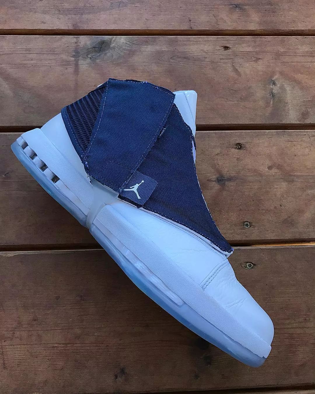 是老鞋,但不是破鞋 . .