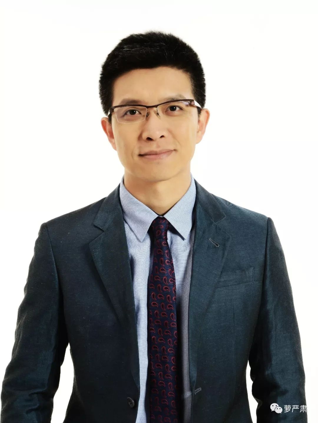 朱广权的幽默来自于积累,从小爱听相声熏陶出来的.