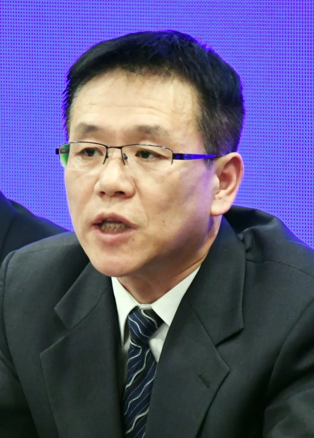 沈阳市委教科工委副书记赵慧为了更好地服务广大校友,做好"引校友回