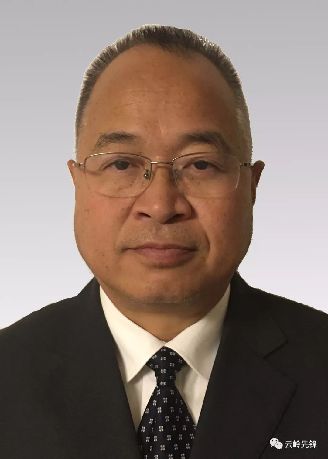 历任大关县委常委,组织部部长,威信县委副书记,昭通市委宣传部副部长