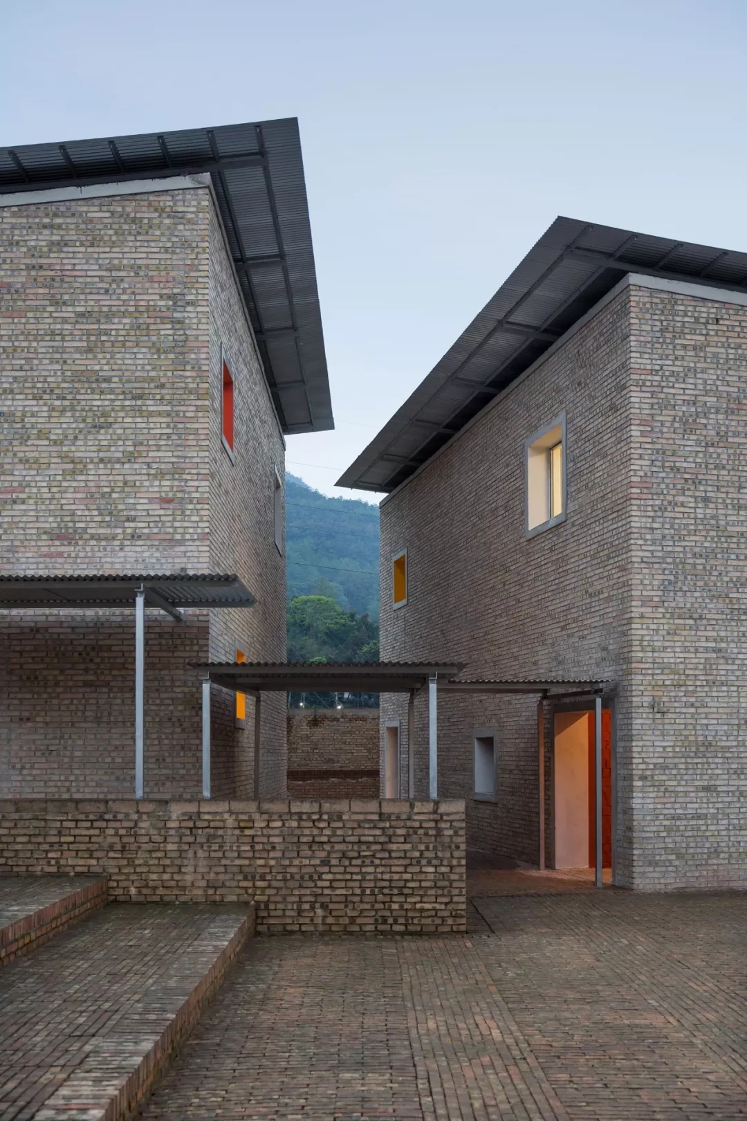 他用400万在荒山盖了9栋房子大舍建筑设计事务所陈屹峰