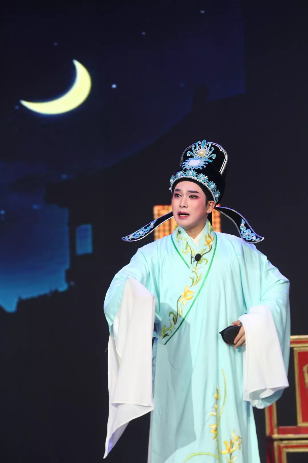 琼韵唱响新时代2018年海南省琼剧春节晚会圆满落幕名家新秀同台献艺齐