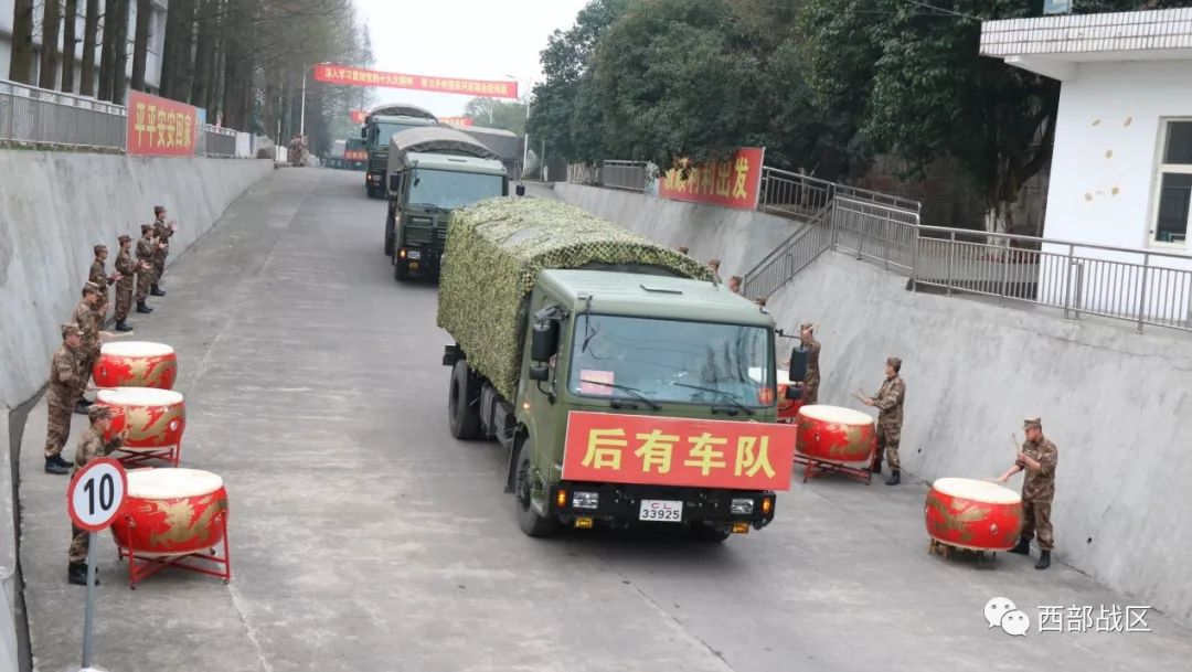 飒川藏线汽车兵出征高原战味浓