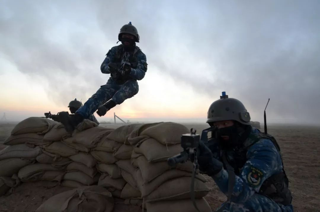 揭秘中国第一蓝军旅战场磨刀石锻造强军利刃