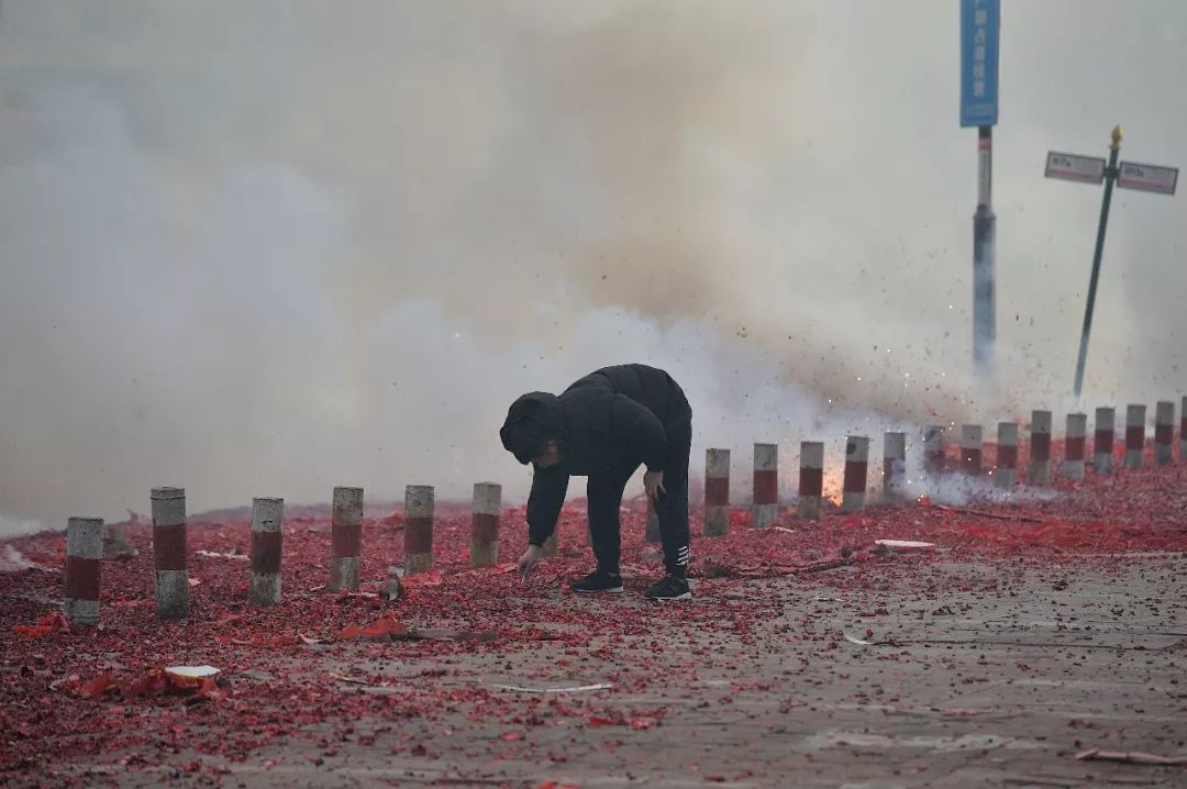 哈尔滨商家初八开门炮集中爆发烟雾缭绕丨他们又要挨累了