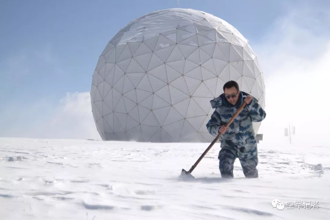 聚焦直升机降落高山雷达站既补给又练兵这种操作可以有
