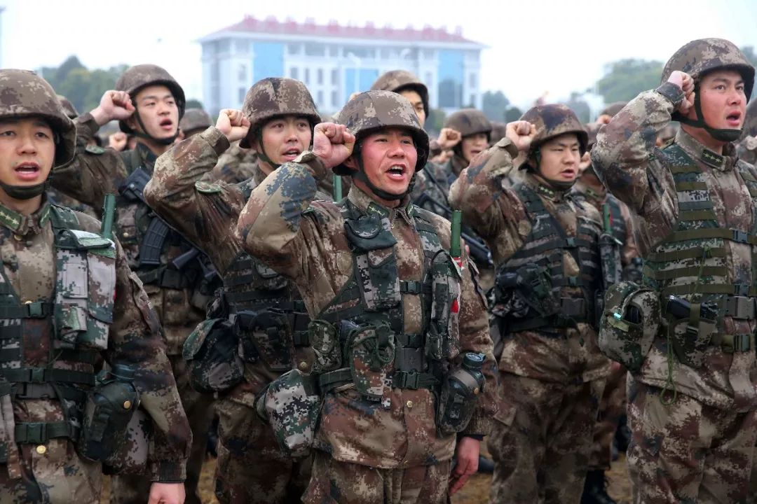 中国陆军全副武装图片图片