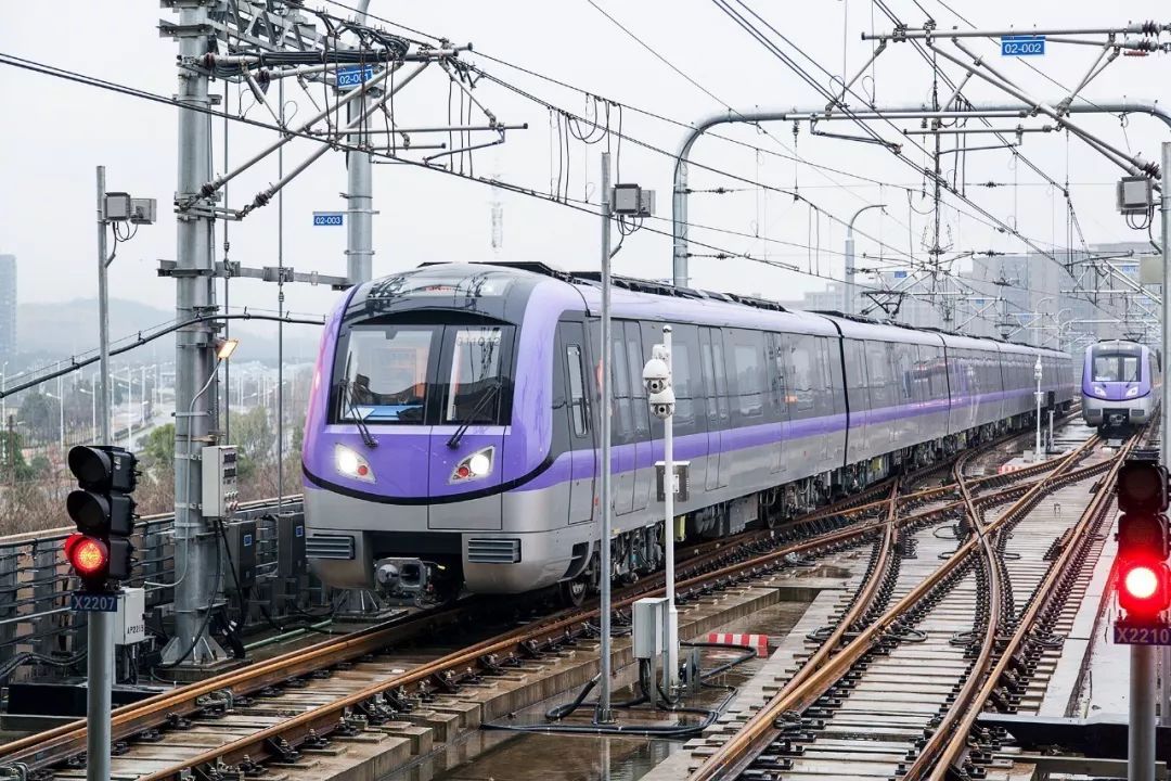 南京地铁4号线开通试运营 南京中心城区"井"字形轨道交通网架正式形成