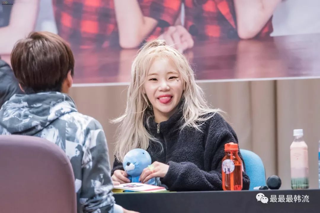 她难道是女团最丑成员