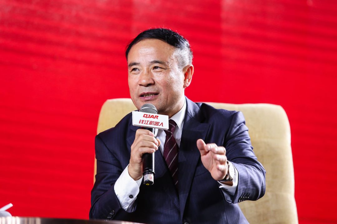 爱仕达"双战略"破局:"两条腿走路"有何内在逻辑?