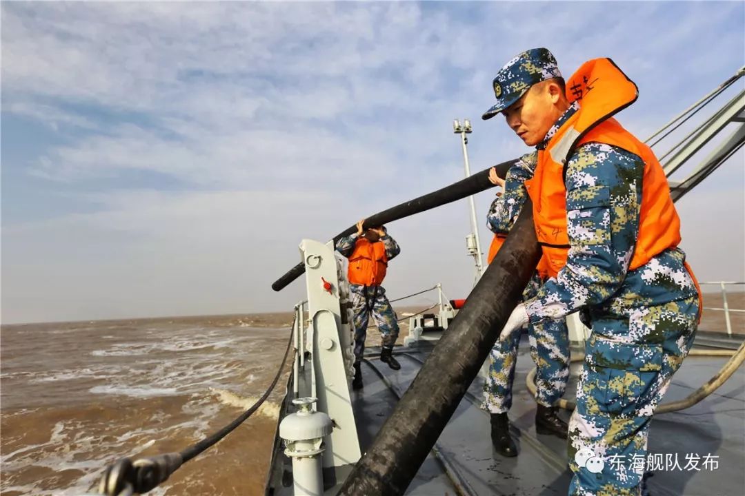 锤炼了官兵全面过硬的打赢本领 ▼惊心动魄 "海上工兵"勇闯雷场砺剑锋