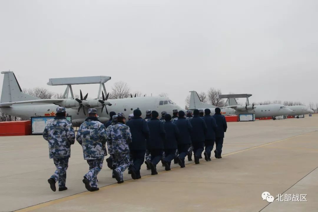 "xx准备好,请示起飞""可以起飞"2月24日中午13时许,胶东半岛某机场