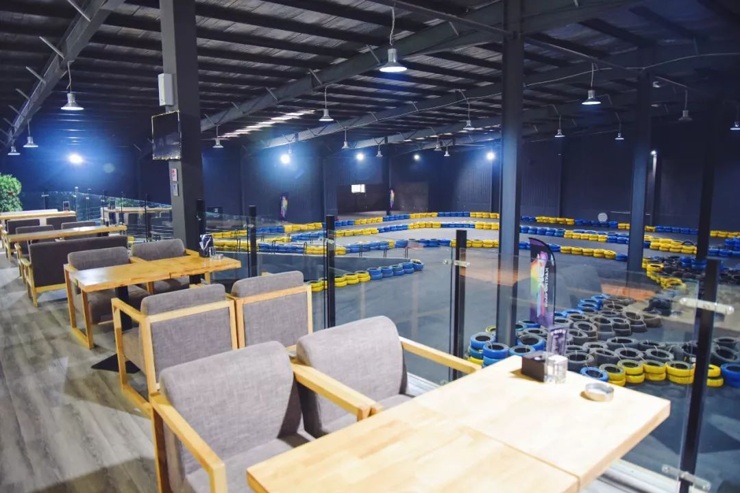 卡丁车俱乐部面积7000平米,无论是团队建设,新品发布还是公关答谢室内