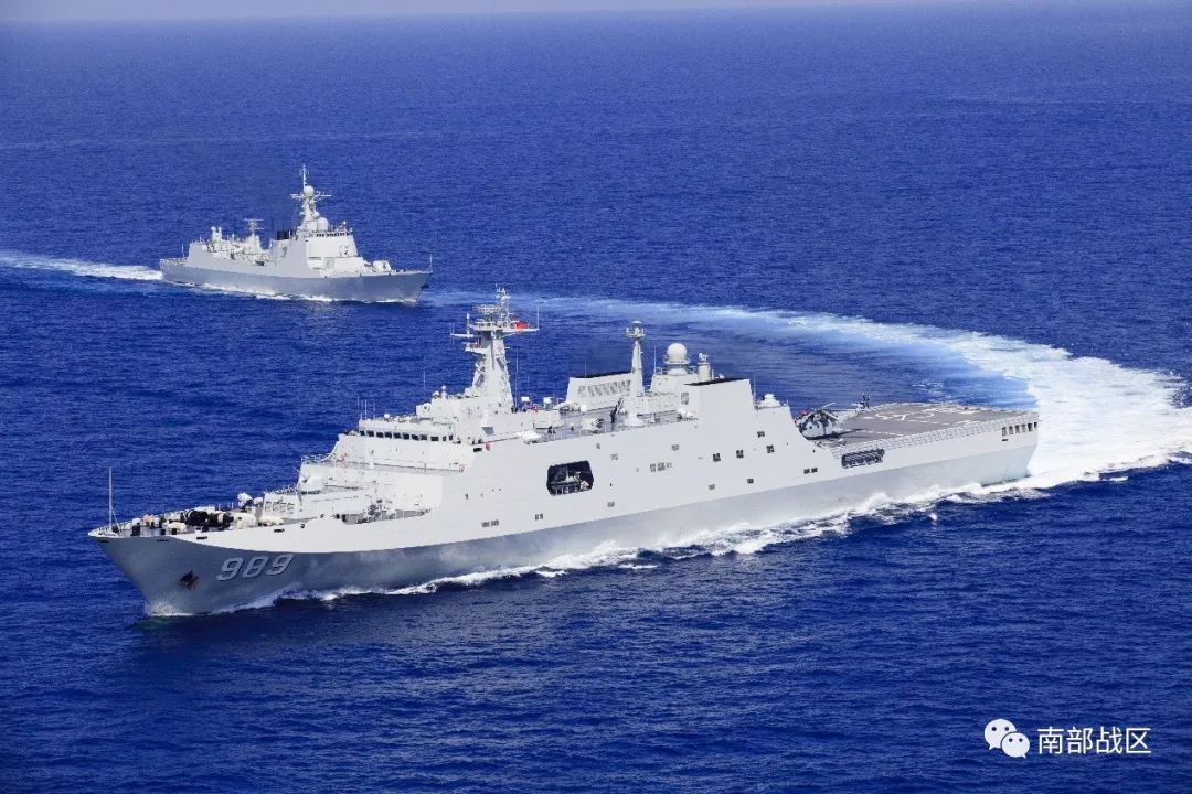 让我们走进长年在海上漂泊的舰艇,去听听海军长白山舰的官兵们,有什么