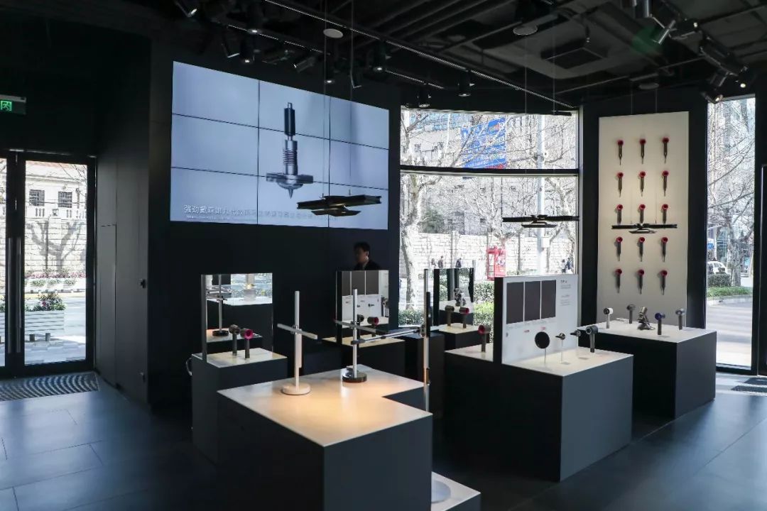 戴森|精致女人|机器人_新浪新闻