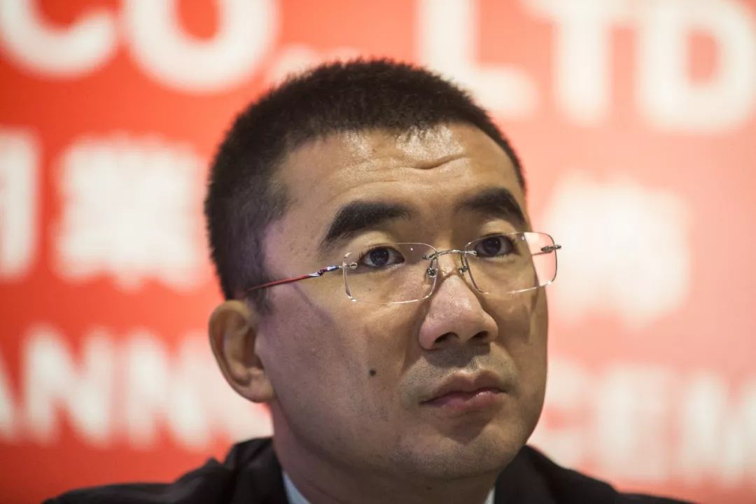 祝九胜而非孙嘉,后者早在宝万之争酣战正激时就被坊间传言被扶为万科"