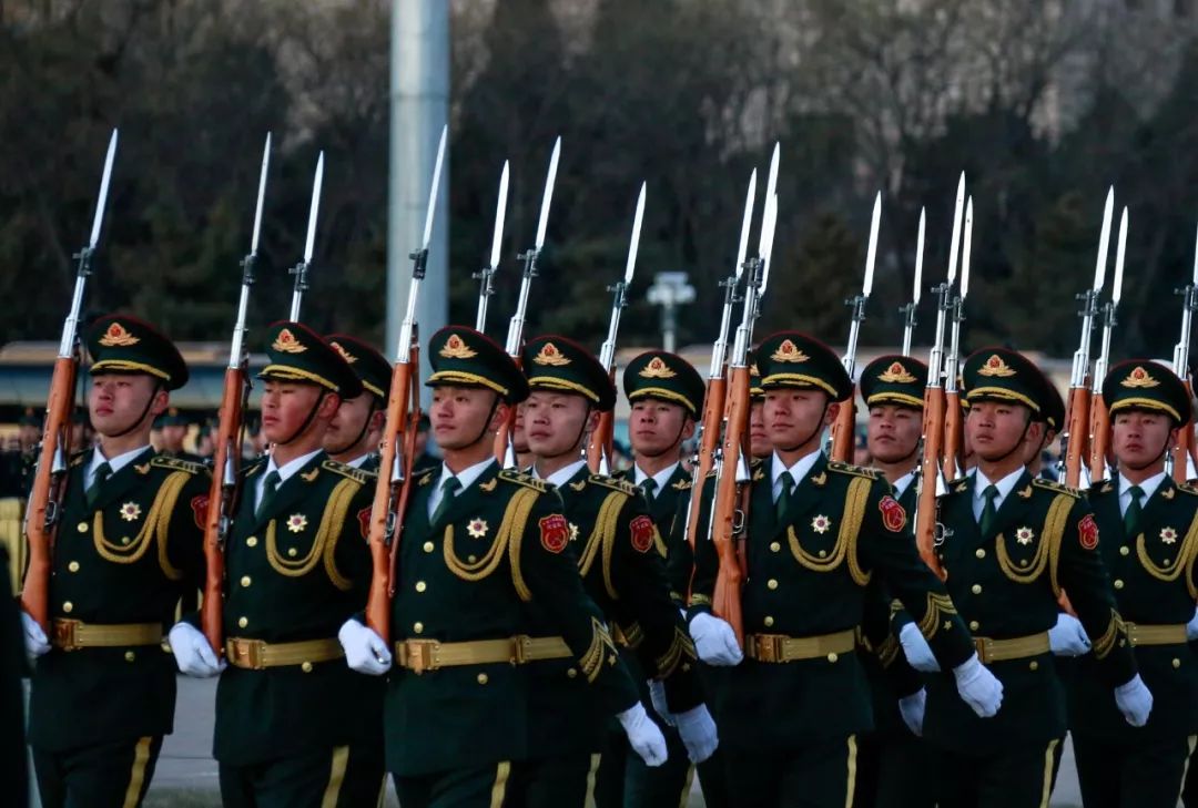 视频从接到任务到正式亮相仅十几天三军仪仗队经历了什么
