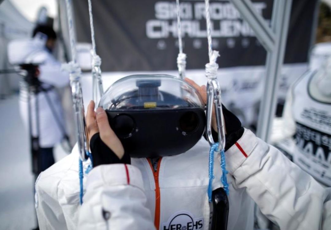 平昌冬奥会机器人滑雪挑战赛姿势惊艳多图智能躲避旗帜