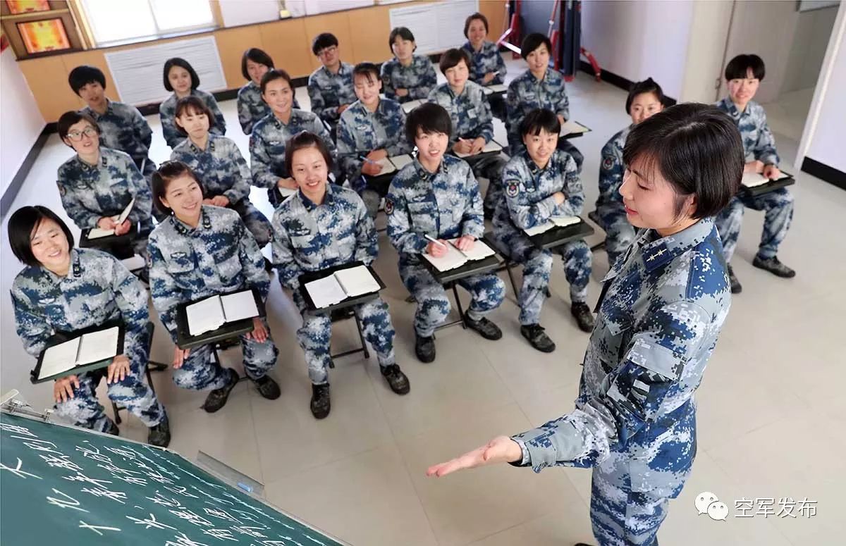 西部战区空军高标准抓好党的十九大精神学习|空军|部队官兵|官兵_新浪