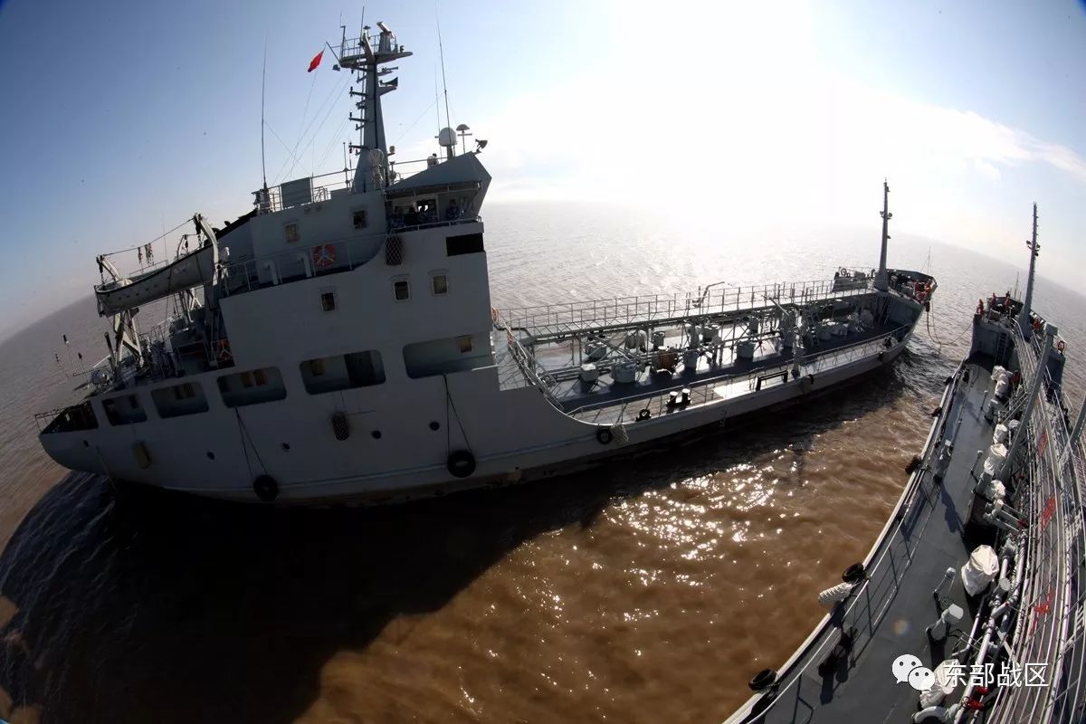 东海舰队某部组织多型多艘舰船开展海上实战化训练|官兵|核生化|舰艇