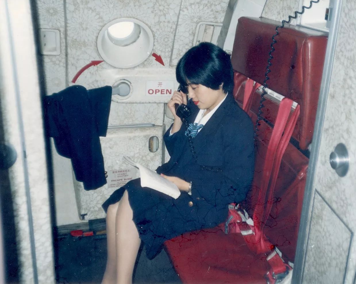 这才是美女安徽首批空姐无ps的上世纪80年代素颜秒杀女星