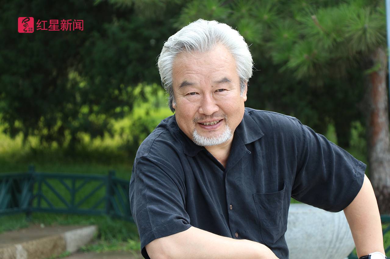 颁奖现场睡觉摘下金马男主的涂们轻松击败黄渤金城武靠的是运气